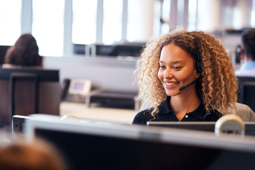 call center agent talking to customer